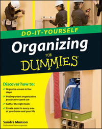 Organizing Do-It-Yourself For Dummies by Sandra Munson